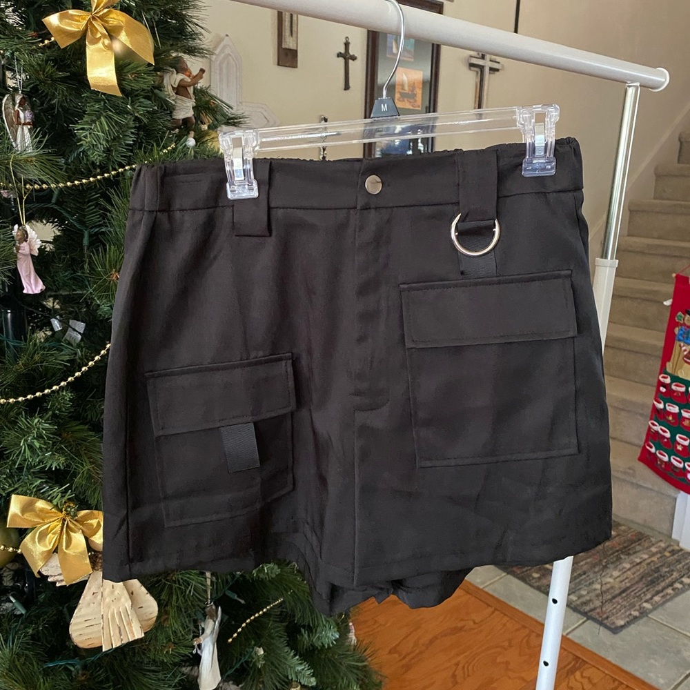 never worn utility shorts